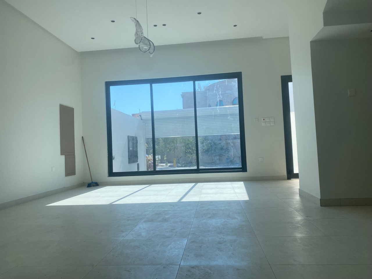 property 1027 image 0