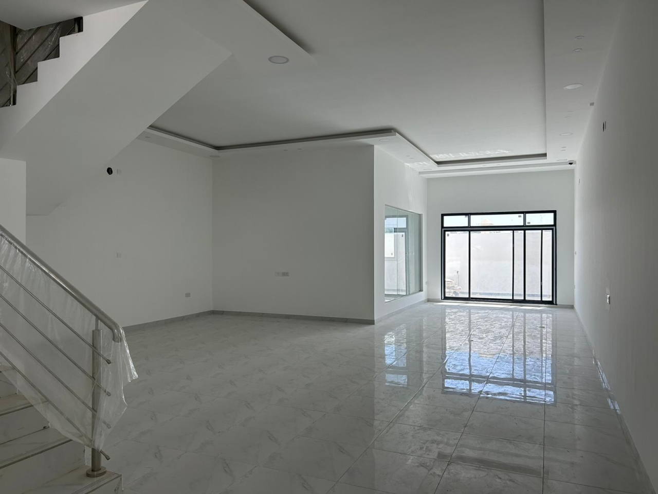 property 1028 image 0