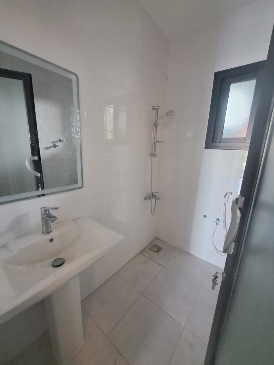 property 1085 image 0