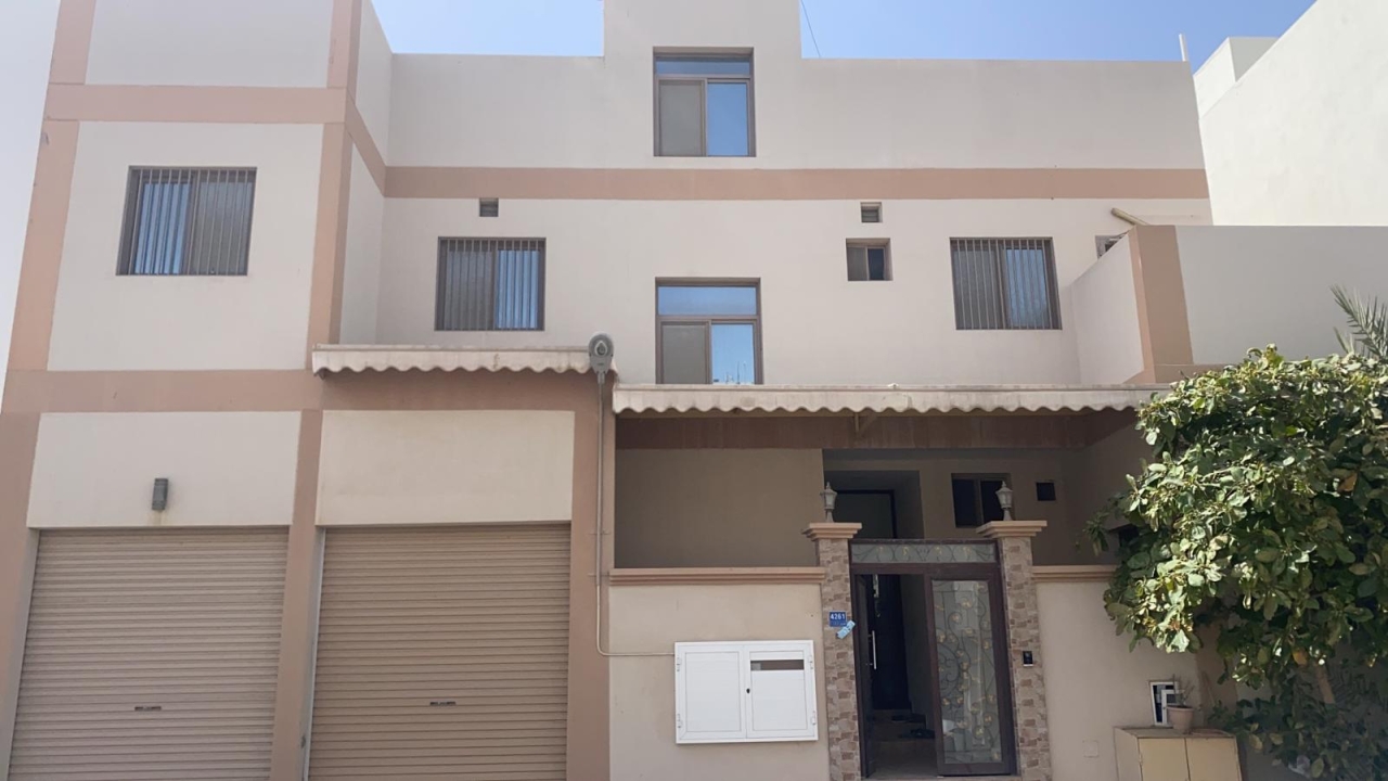 property 1785 image 0