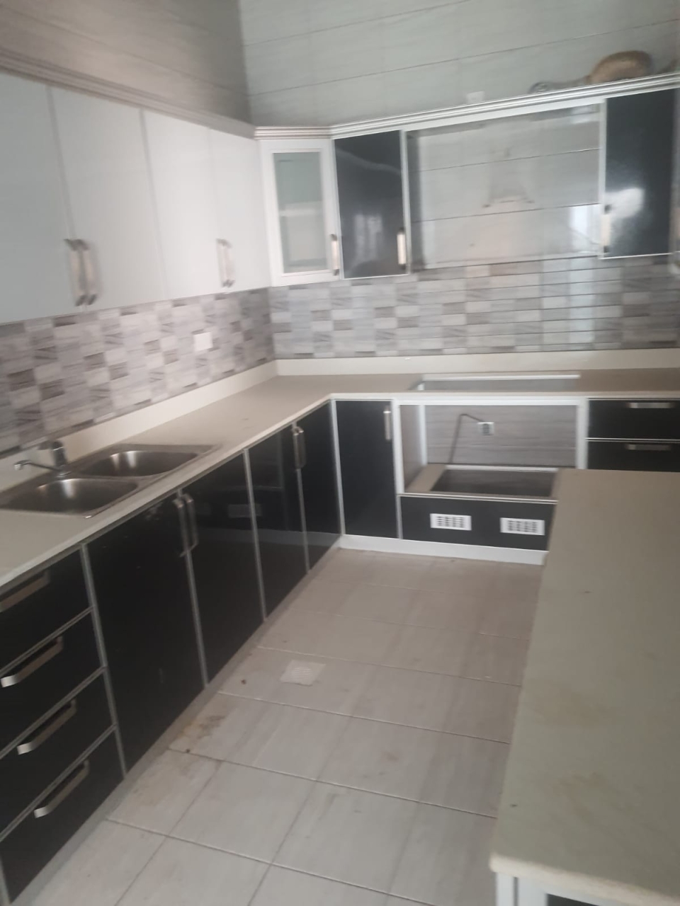 property 1785 image 3