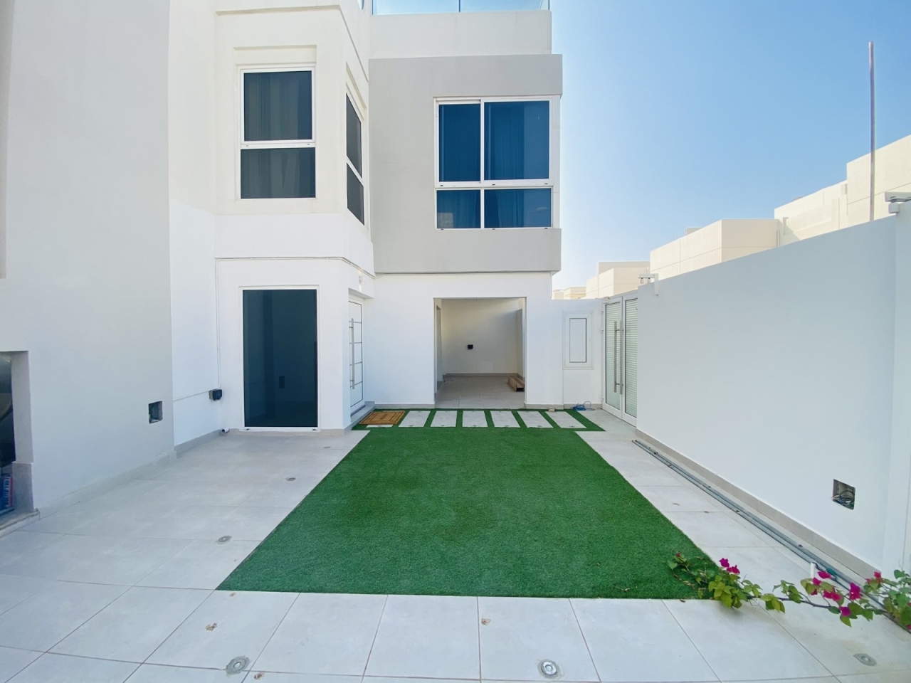 property 2147 image 1