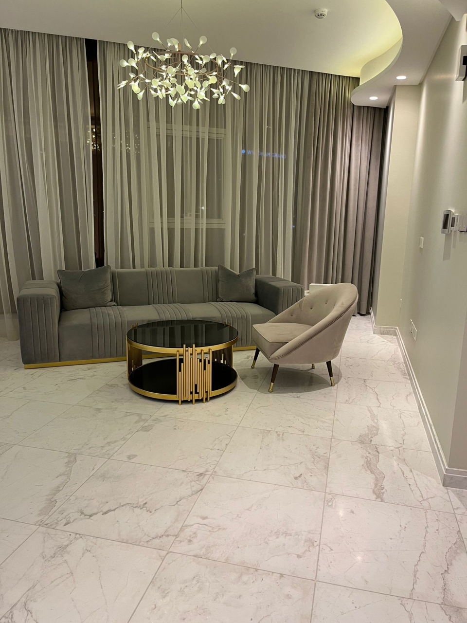property 2158 image 0