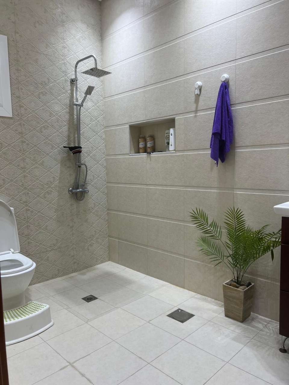 property 2223 image 2
