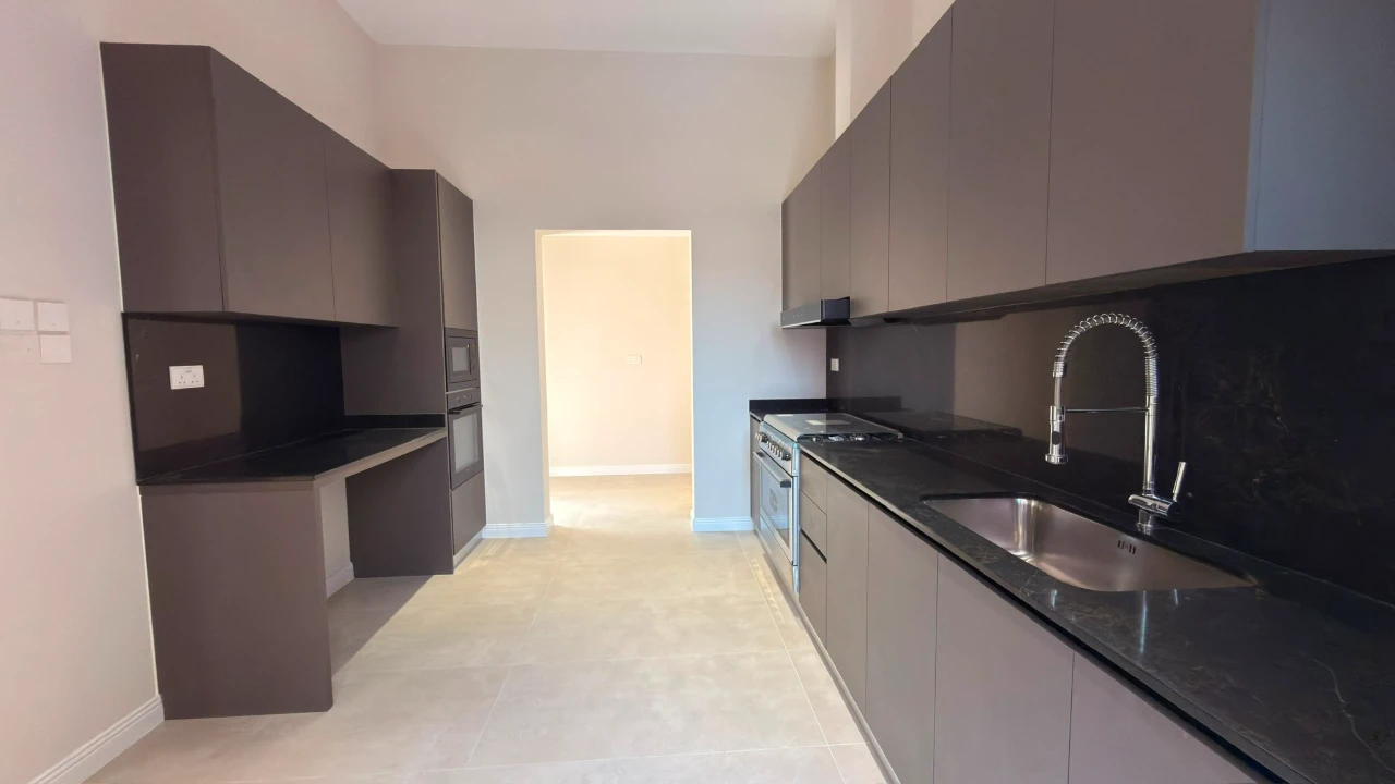 property 2298 image 3