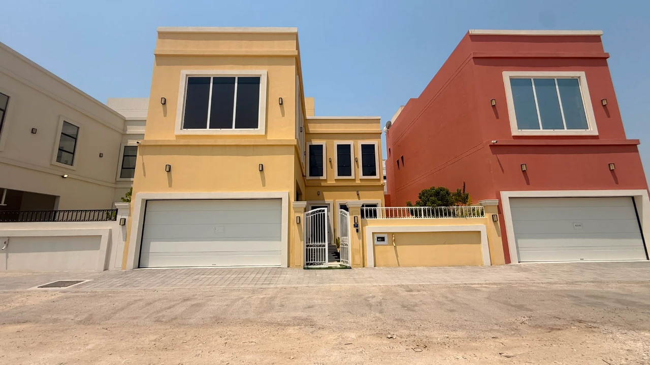 property 2299 image 0