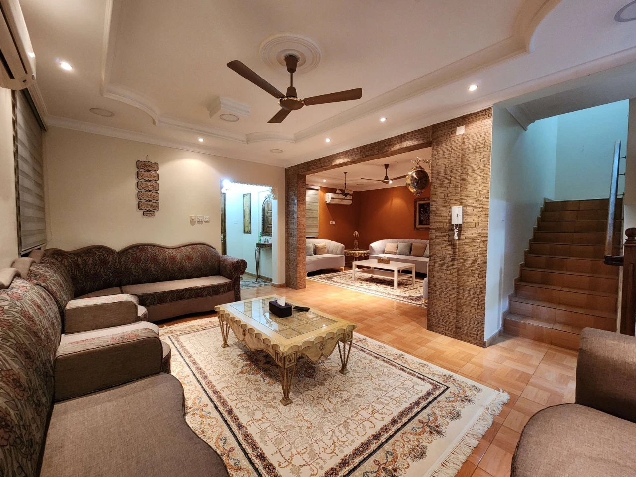 property 2327 image 0