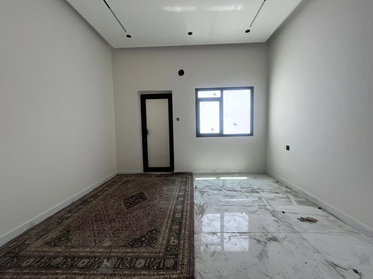 property 2340 image 0