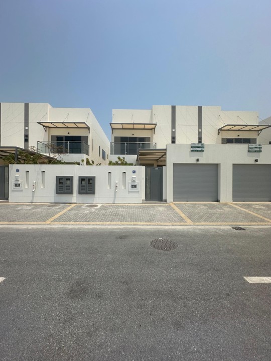 property 335 image 0